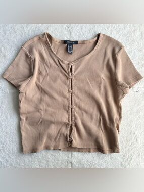 Forever 21 tan ribbed knit button up crop top, size large